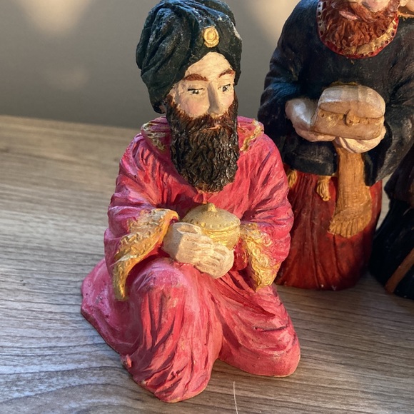 Nativity set of 7 figurines numbered resin vintage - Picture 11 of 16